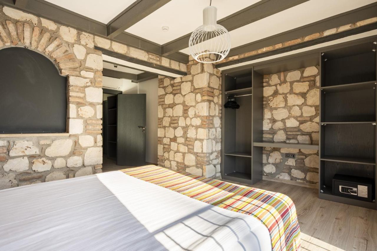 Excellent Flat Near Hadrians Gate Apartment *