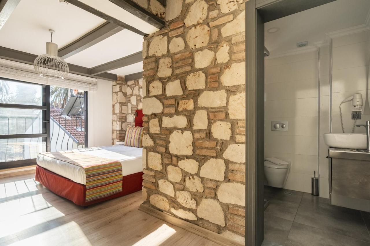 Excellent Flat Near Hadrians Gate